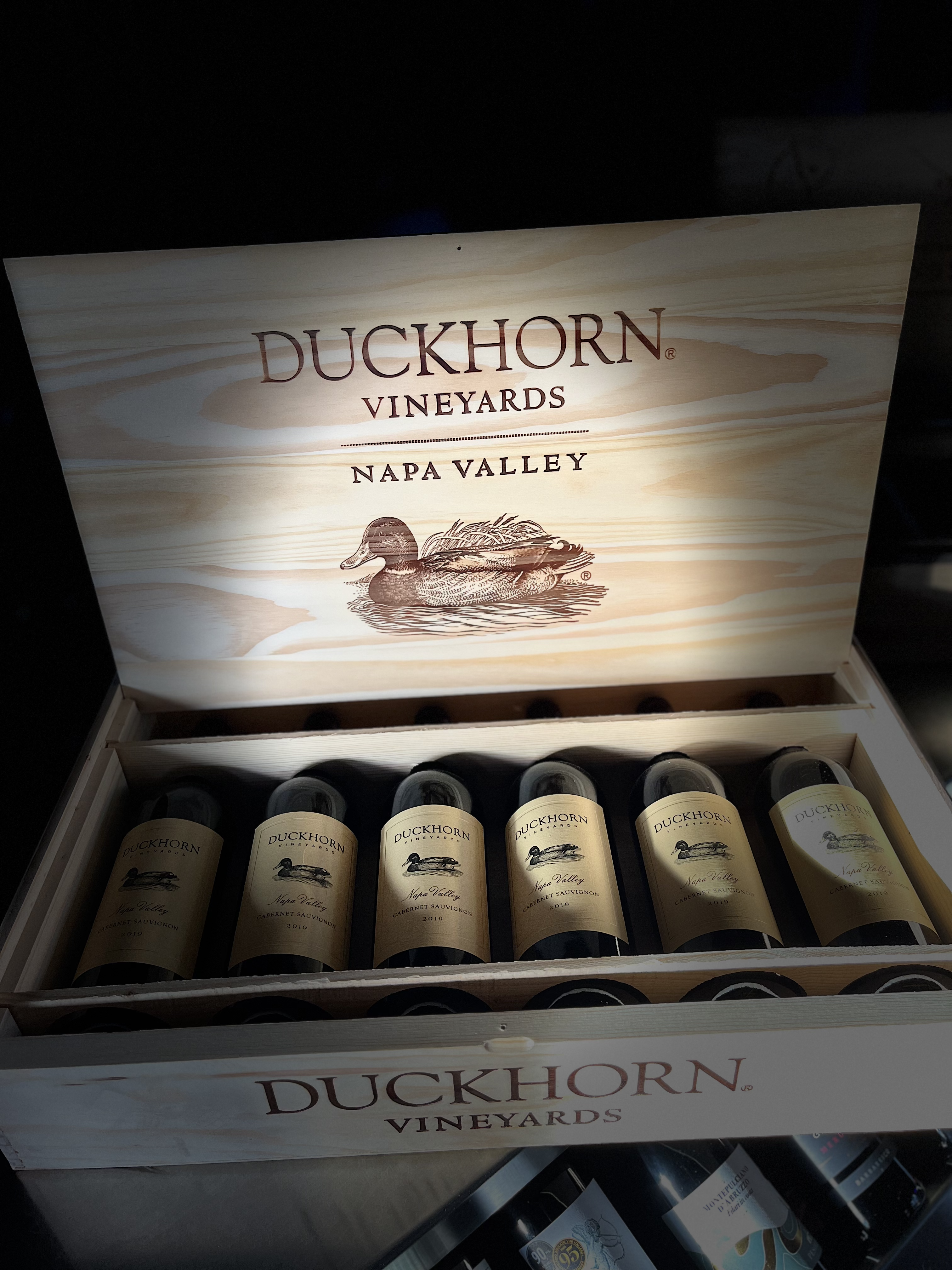 2019 DUCKHORN NAPA VALLEY CABERNET SAUVIGNON (6 BOTTLE SET)